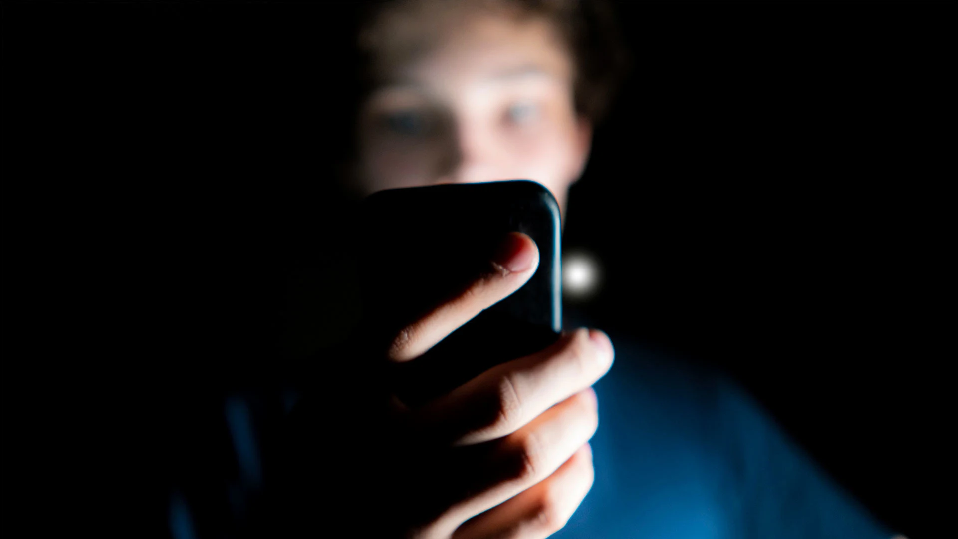 AI Chatbots – A Digital Friend or a Dangerous Influence on Kids?