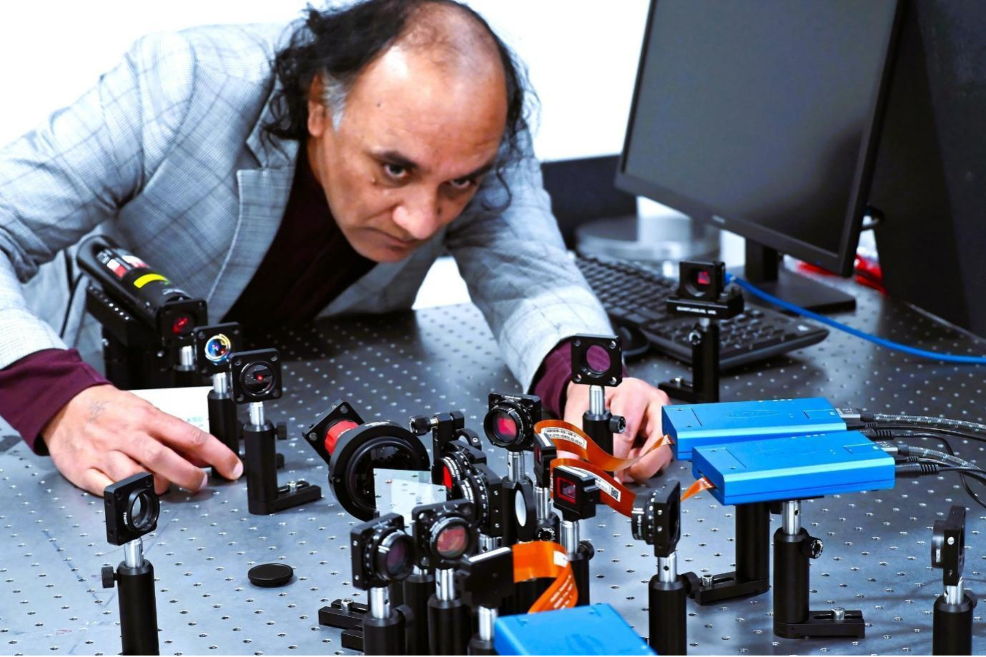 UAE’s First Photonic AI Chip – A Leap Towards Sustainable Computing