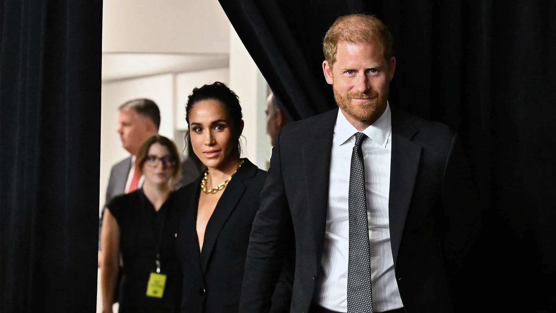 AI Superintelligence – A Call for Caution from Global Leaders