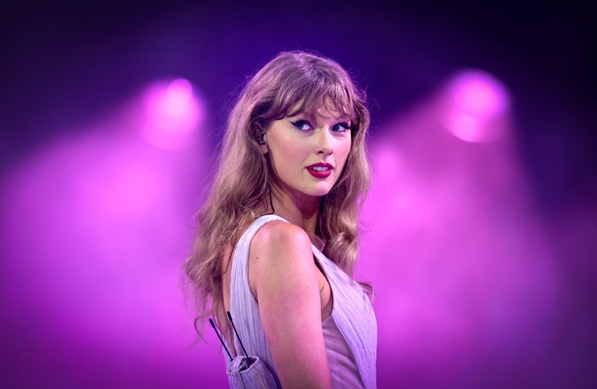 Taylor Swift’s Scavenger Hunt Sparks Debate on AI in Music Promotion