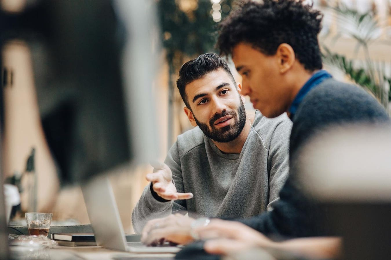 Unlocking Expertise – Transforming Generative AI with Knowledge Elicitation