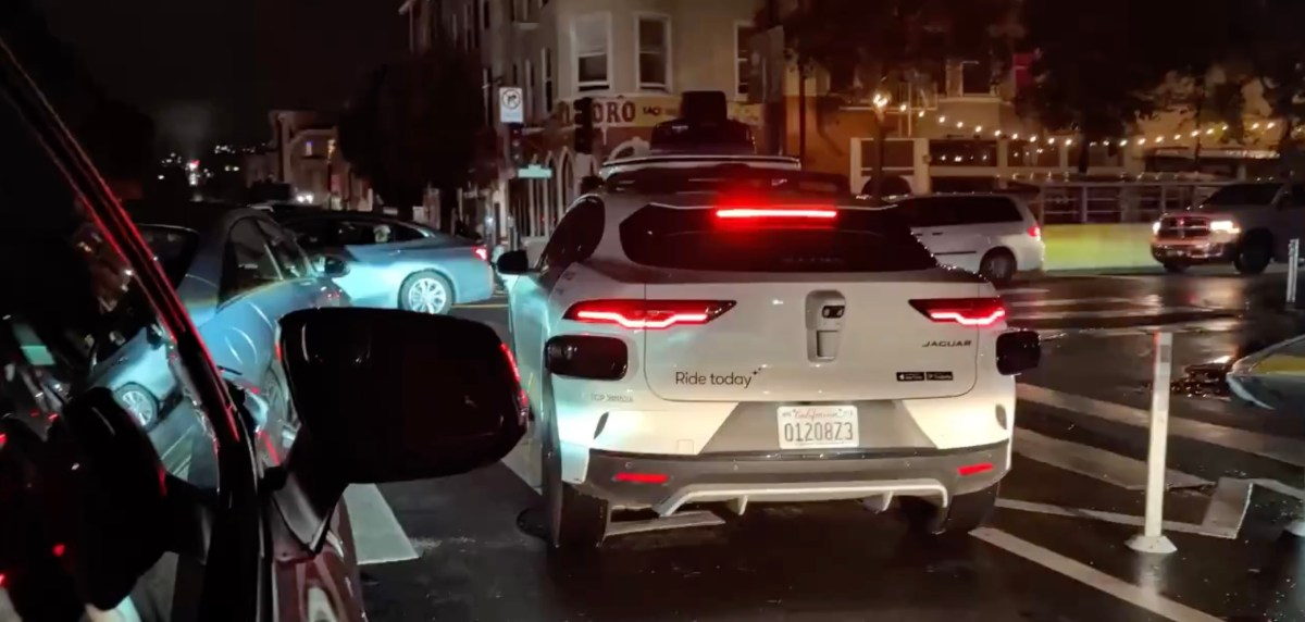 Waymo’s Robotaxi Service Faces Setback Amid San Francisco Blackout