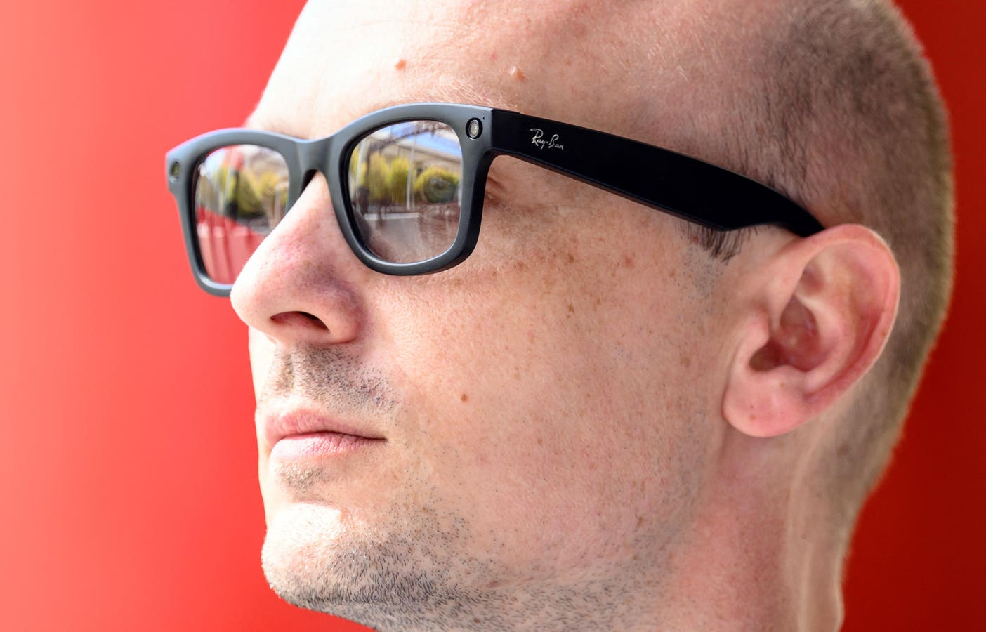 Navigating Trust in the Age of Smartglasses and AI