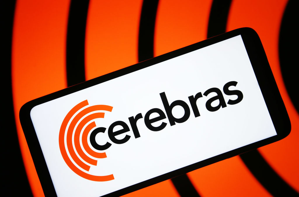 Cerebras Systems Raises $1 Billion, Aims for 2026 IPO