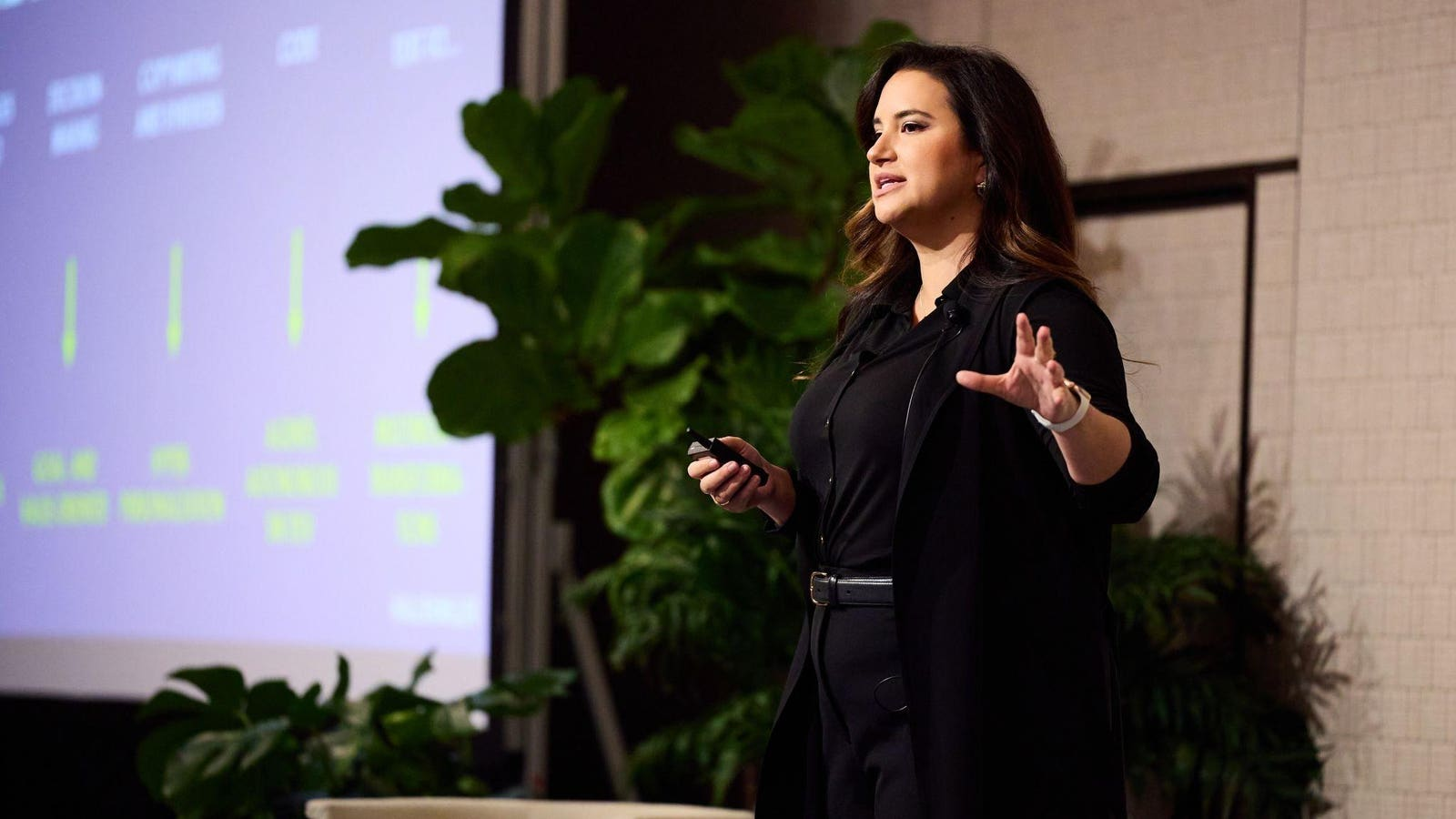 Maximize Your Business Efficiency with Claude Cowork AI