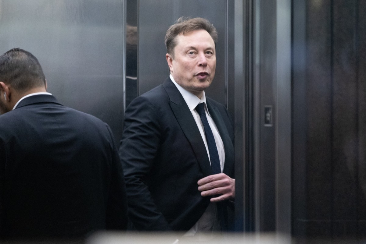 AI Giants Clash – Musk’s Distillation Admission Shakes the Industry