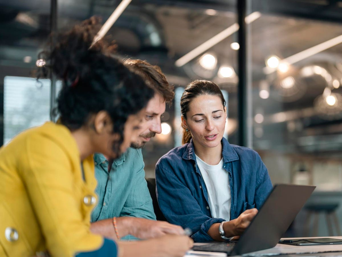 Navigating the Disclosure Dilemma – Using AI for Mental Health Support