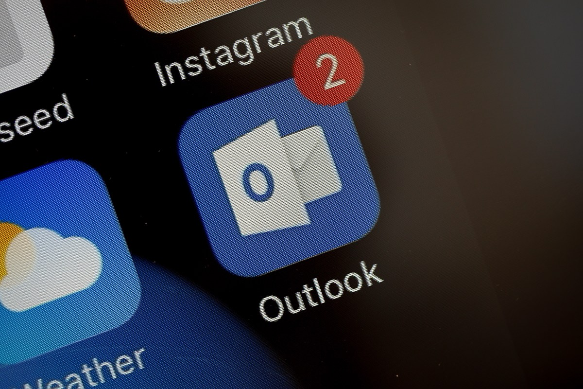 Microsoft Faces Major Outlook Outage Affecting Users Nationwide